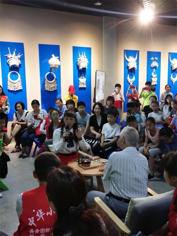 8 麦慧老师与王培堃老师互动2.jpg