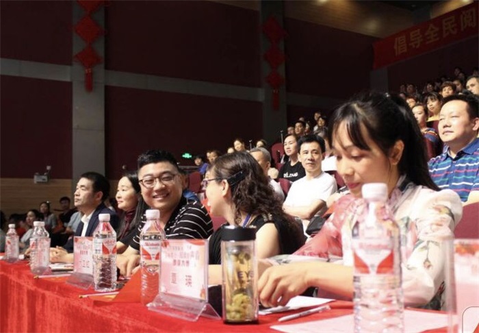 大赛评委.jpg