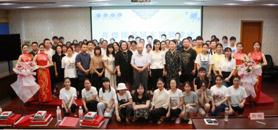 与图书馆同行 与阅读为伴770.png