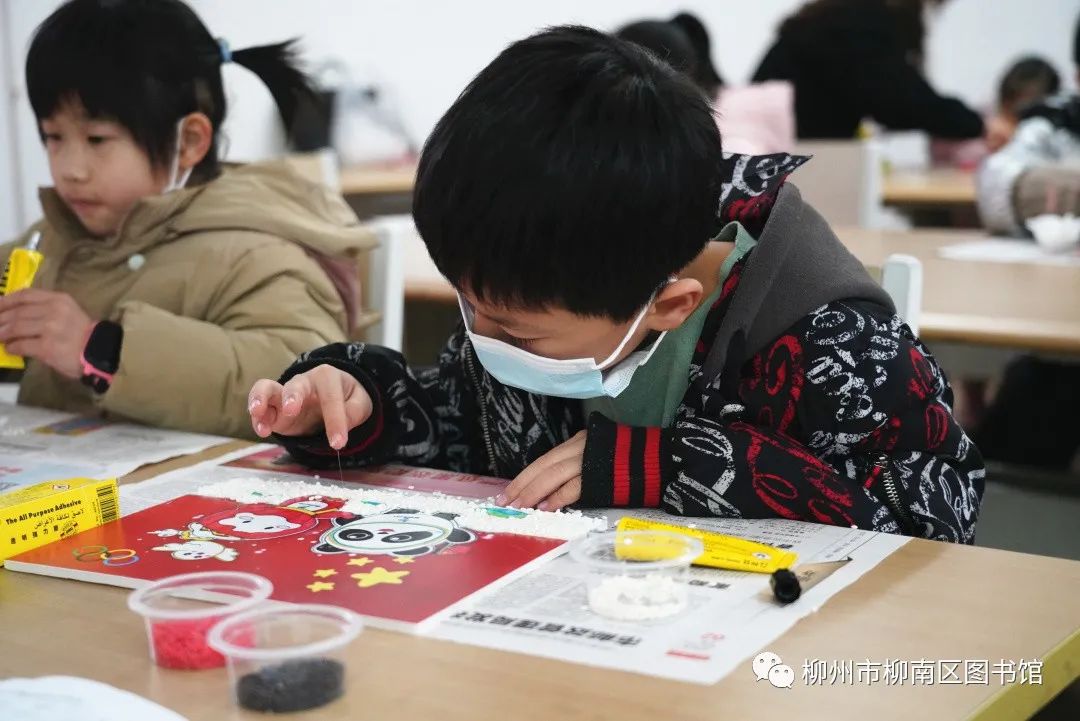 充满立体感的五谷画即将完成.jpg