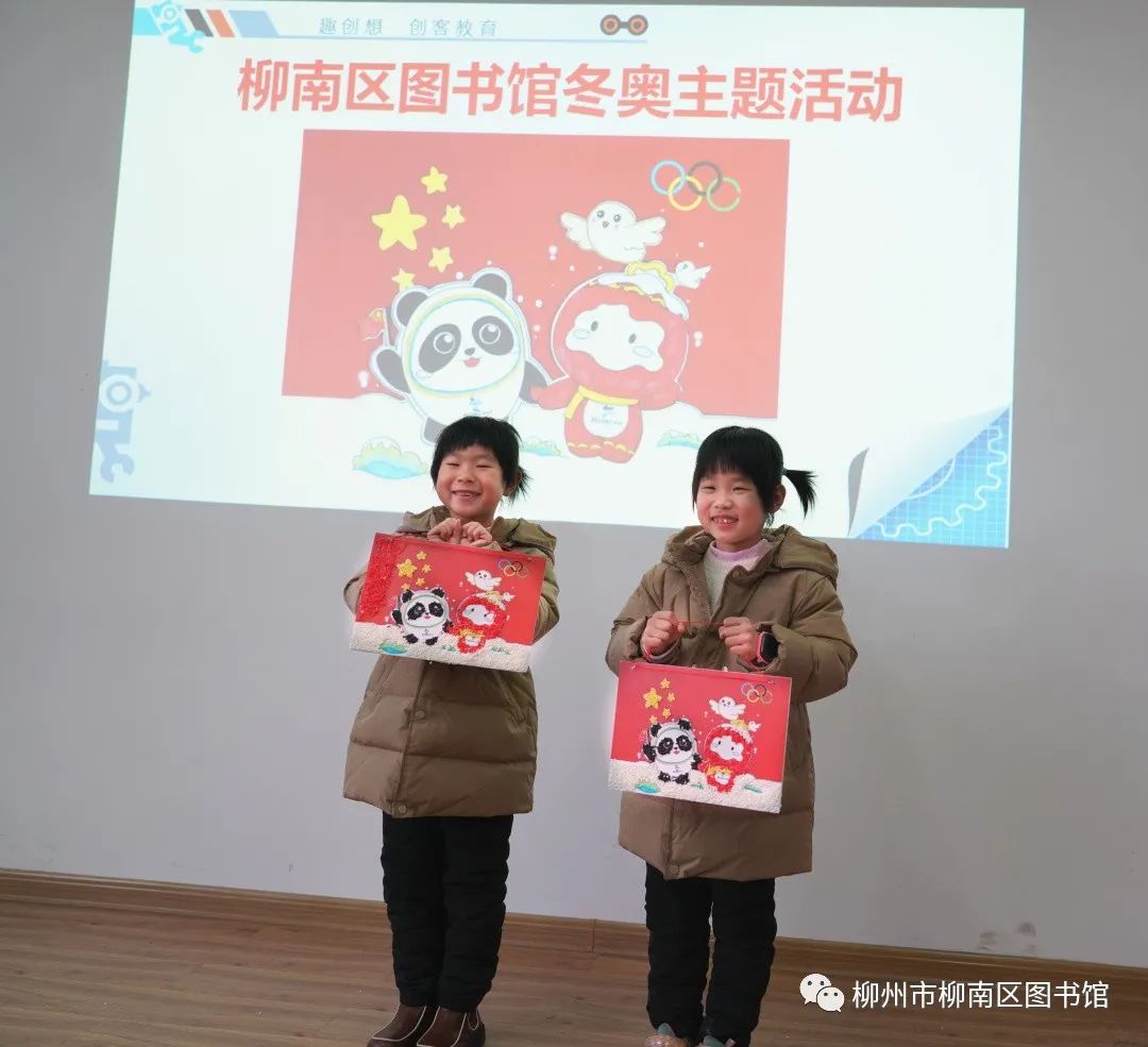 孩子们脸上绽放浓浓的笑意！.jpg